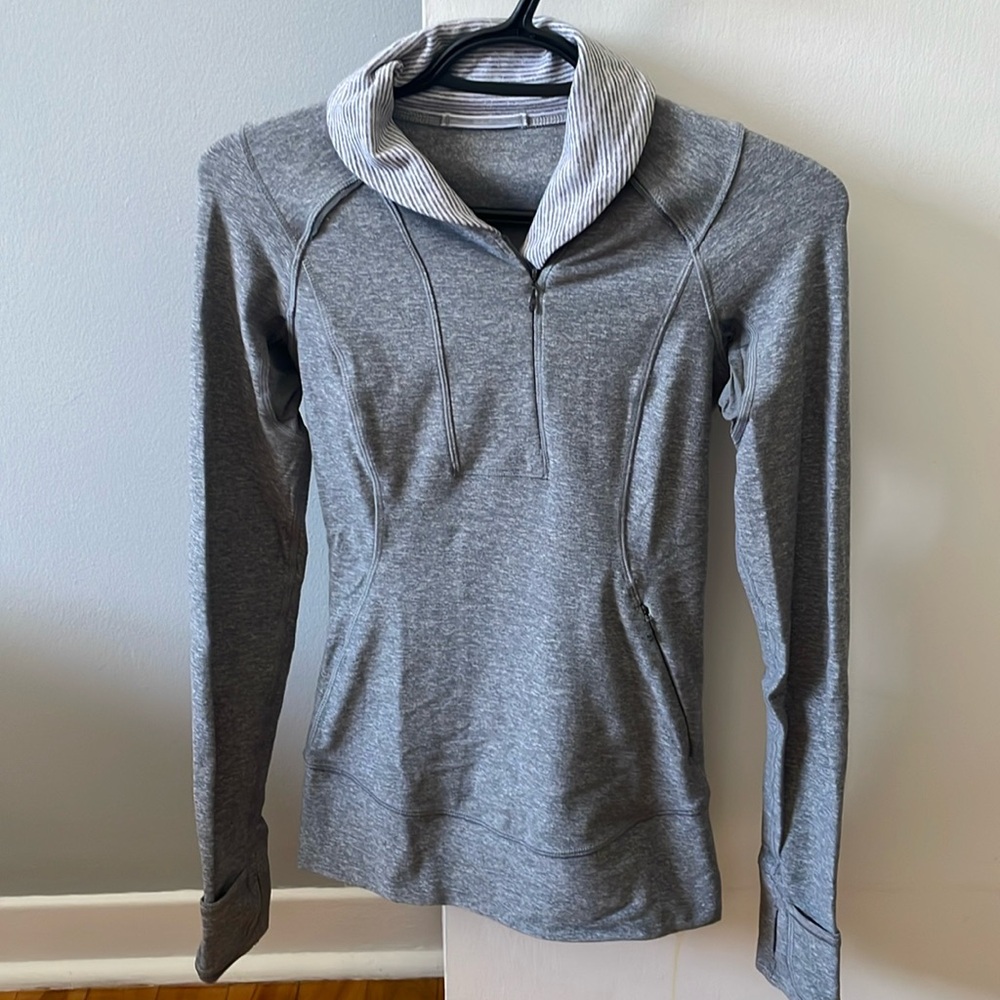 Lululemon grey long sleeves sports top
